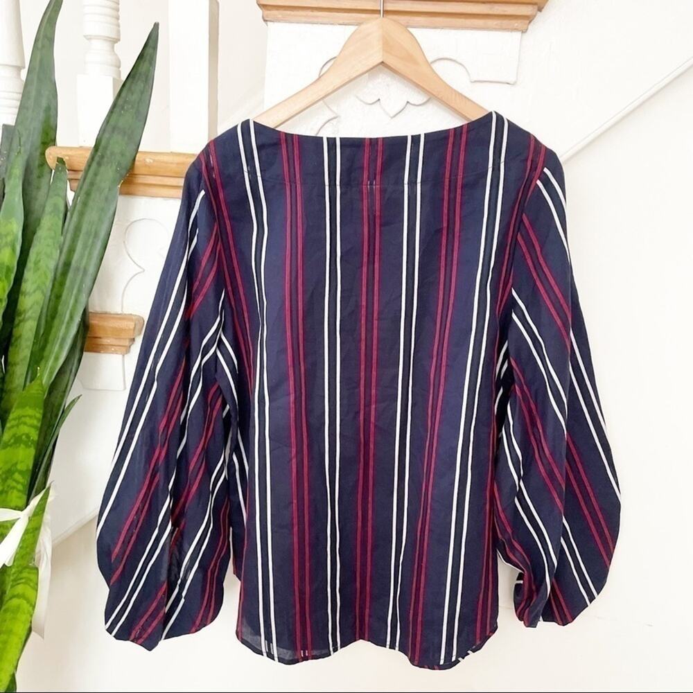 Cabi Striped Flag Blouse Style 5516 Navy Stripe Size Medium - Picture 7 of 8